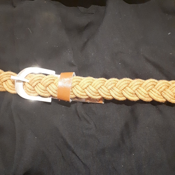 MAGAZINE black blouse with brown belt - Picture 4 of 5